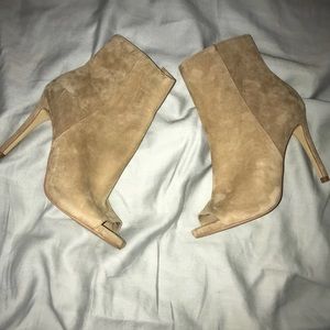 Women’s size 8 open toe booties
